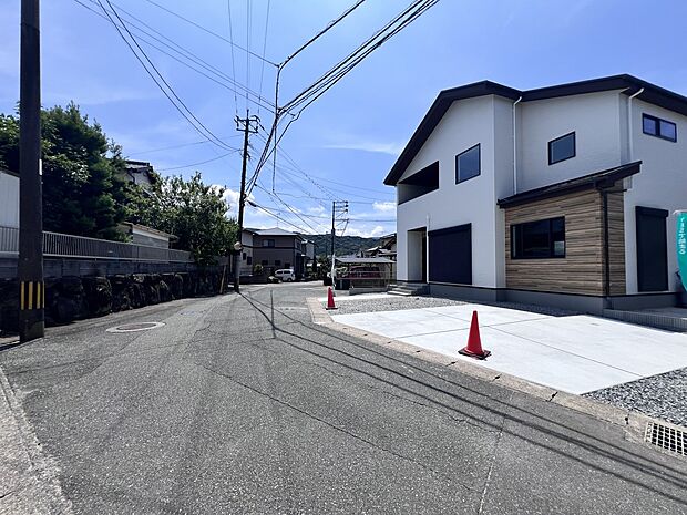 【前面道路含む現地写真】前面道路:南東側4.1m公道