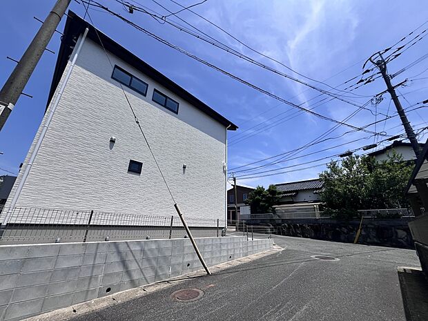 【前面道路含む現地写真】接道:南西側4.8m公道