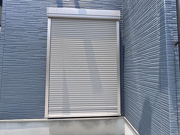 【防犯設備】防犯シャッター(2号棟)