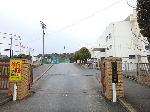 志免町立志免中学校(約650m・徒歩9分)