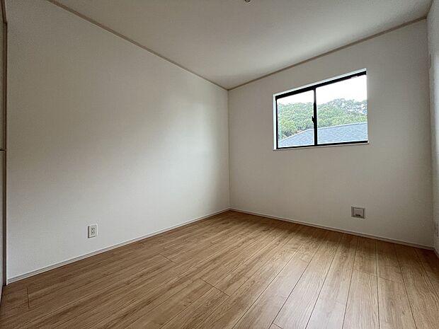 【洋室】洋室5.25帖 全居室南西向きの明るい居宅です(B号棟)