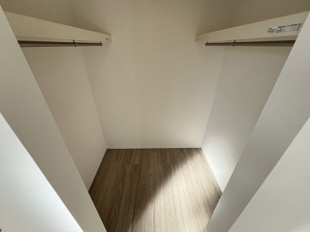 【収納】洋室6帖 ウォークインクローゼット付きです(A号棟)