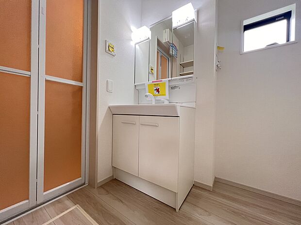 【洗面台・洗面所】三面鏡仕様の洗面化粧台