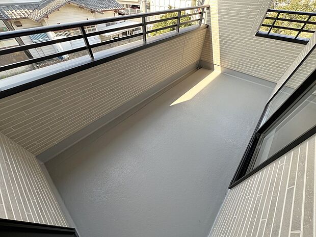 【同仕様写真(その他内観)】インナーバルコニー仕様　南向きで陽当たり良好です！(同仕様)