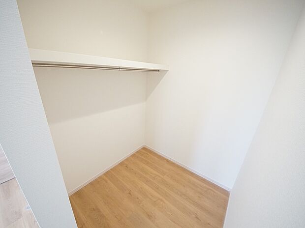 【同仕様写真(その他内観)】WICは3ヶ所にご用意いたします(1号棟同仕様)