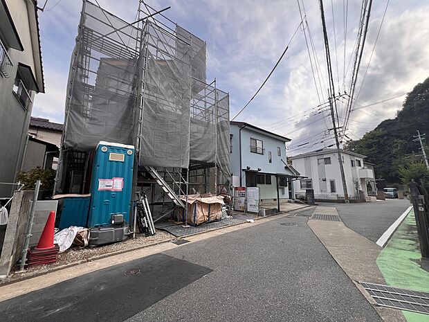 【現地外観写真】前面道路:北西側4.7m公道