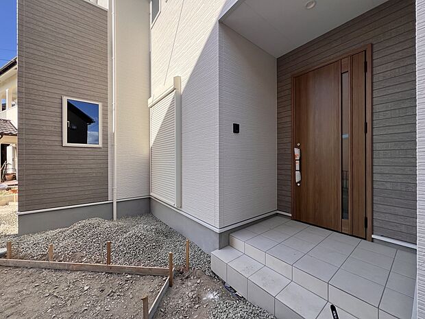 【玄関】玄関アプローチ部分