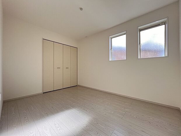 【洋室】洋室6帖 お子さまのお部屋としてもお使いいただけます