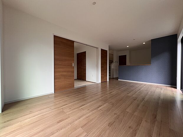 【リビング】リビングと和室、合わせて21.1帖の大空間が生まれます