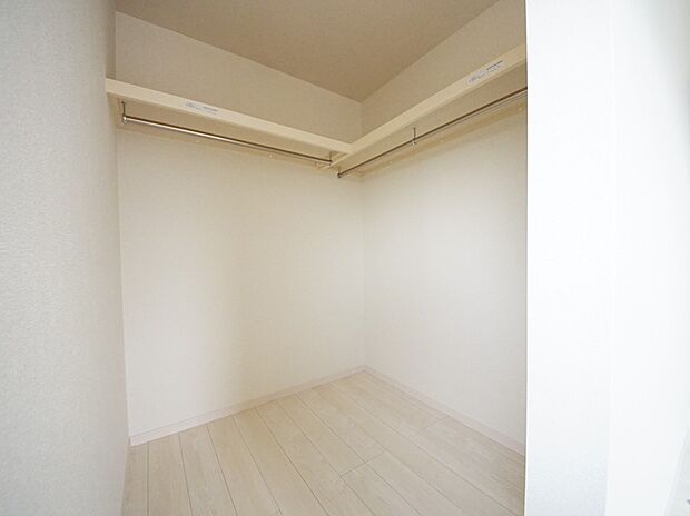 【同仕様写真(その他内観)】洋室7.63帖 収納スペース(2号棟同仕様)