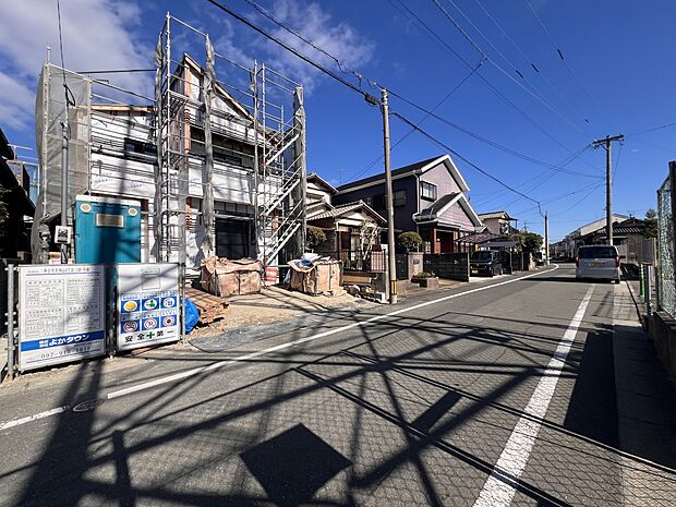 【前面道路含む現地写真】前面道路:南側5.6m公道