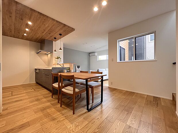 【リビング】LDK17.5帖 生活動線に配慮された暮らしやすい設計です