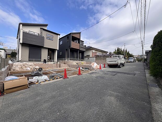 【前面道路含む現地写真】前面道路：南側5ｍ公道