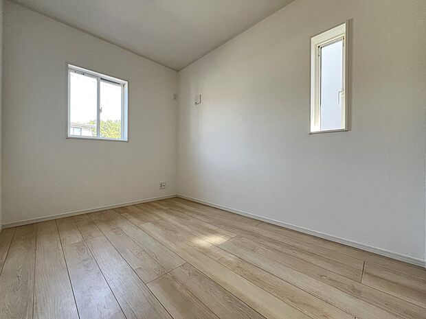 【同仕様写真(その他内観)】洋室6帖　こちらもウォークインクローゼット付きの居室です(同仕様)