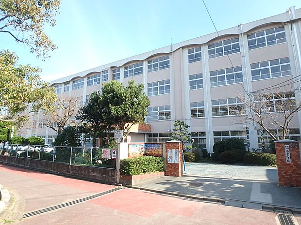 福岡市立奈多小学校（約850m・徒歩11分）