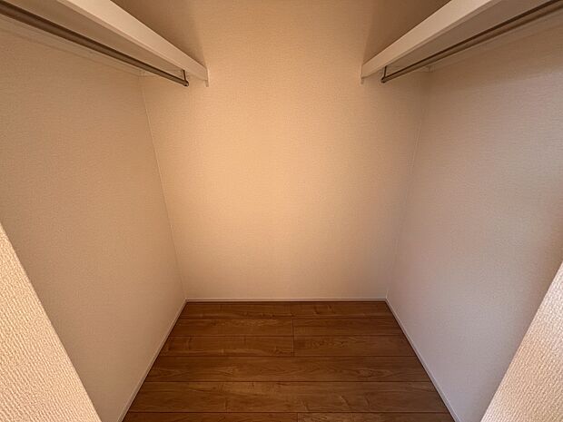 【収納】ウォークインクローゼットは2部屋に設置しました(1号棟)