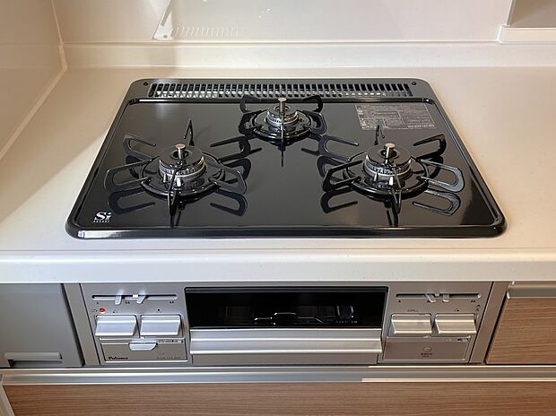 【その他設備】三口ガスコンロ(同仕様)