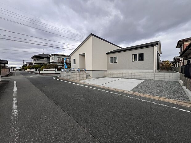 【前面道路含む現地写真】前面道路：西側6ｍ公道