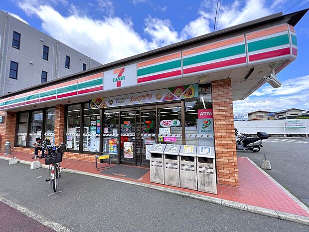 セブン-イレブン 福岡西長住店（約500m・徒歩7分）