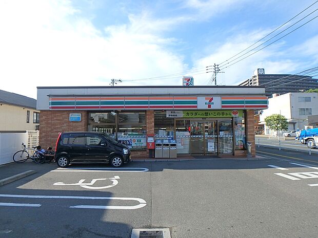 セブン-イレブン 福岡和白１丁目店（約700m・徒歩9分）