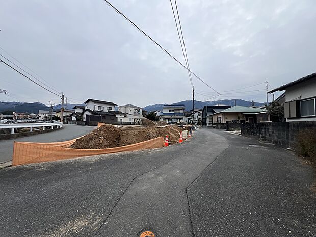 【前面道路含む現地写真】西側4m公道
