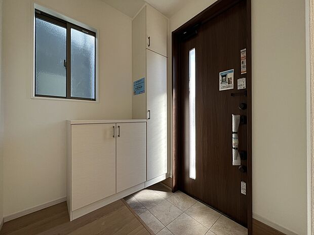 【玄関】シューズボックス付の玄関スペース（1号棟）