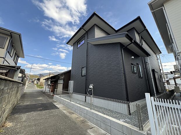 【前面道路含む現地写真】接道：北側2.5ｍ法外道路