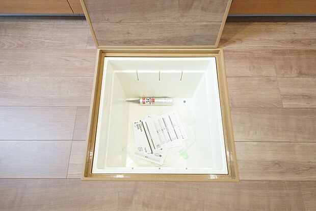 【その他設備】床下収納（同仕様)