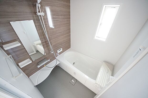 【同仕様写真(浴室)】オートバスシステム・浴室暖房換気乾燥機を搭載した1坪タイプの浴室（同仕様)