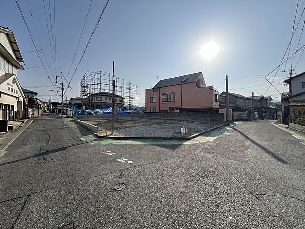 【現地外観写真】角地にて開放的です