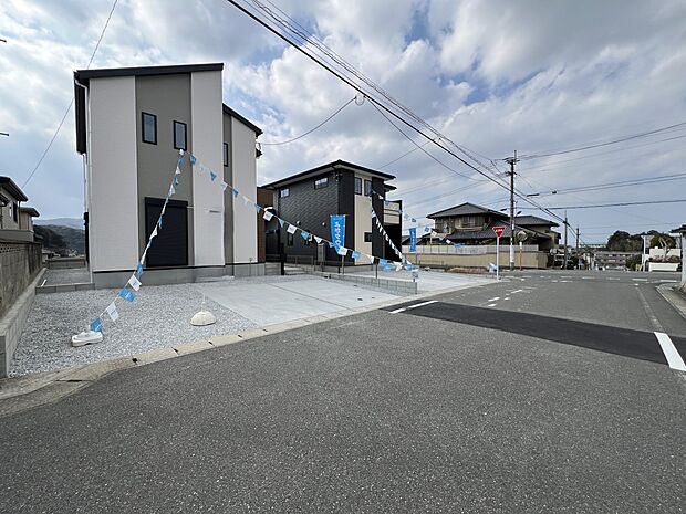 【前面道路含む現地写真】前面道路:東側6.6m公道