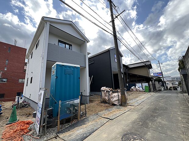 【前面道路含む現地写真】前面道路:北側4m公道 セットバック有