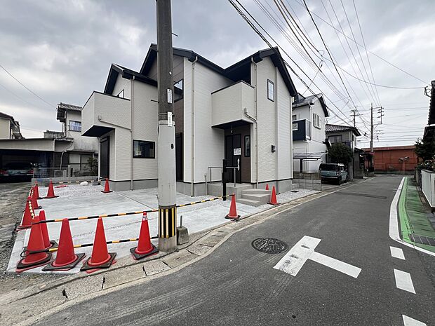 【前面道路含む現地写真】前面道路：東側4ｍ公道