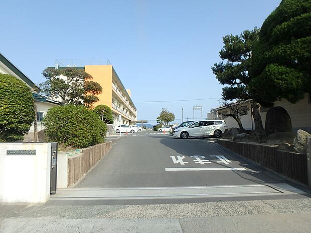 大野城市立大野南小学校(約1,200m・徒歩15分)