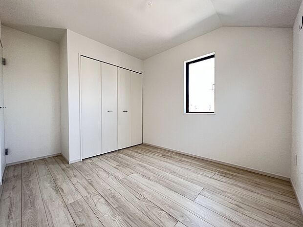 【同仕様写真(その他内観)】洋室6帖　お子様のお部屋としてもお使いいただけます(2号棟同仕様)