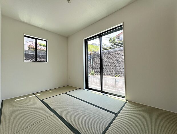 【同仕様写真(その他内観)】リビング続き間の和室4.5帖(1号棟同仕様)