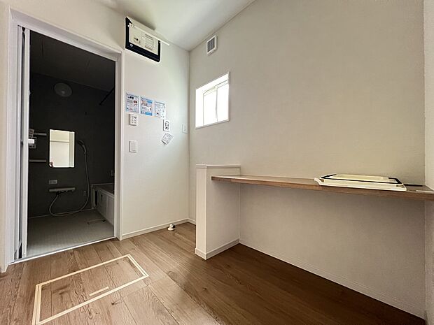 【脱衣場】独立した脱衣所付