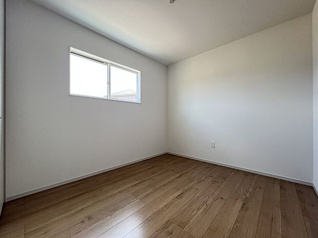 【洋室】洋室5.2帖 お子さまのお部屋としてもお使いいただけます