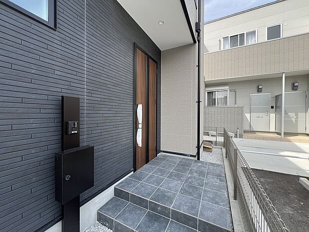 【玄関】玄関アプローチ