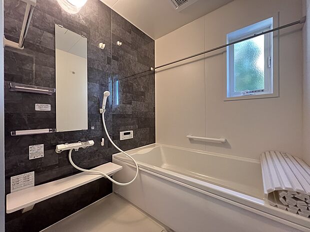 【浴室】オートバスシステム・浴室暖房換気乾燥機を搭載した1坪タイプの浴室（2号地）