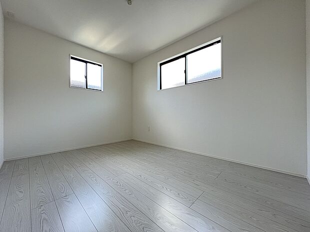 【洋室】洋室6.5帖 2面採光の明るい居室です(1号棟)