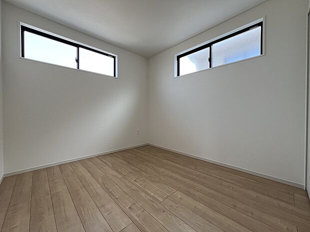 【洋室】洋室5.2帖　お子様のお部屋としてもお使いいただけます(1号棟)