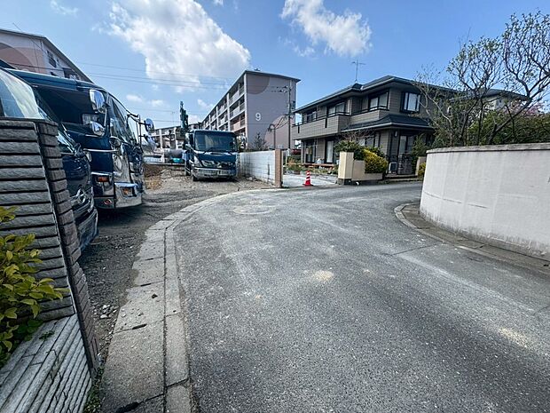 【前面道路含む現地写真】北東側4m公道