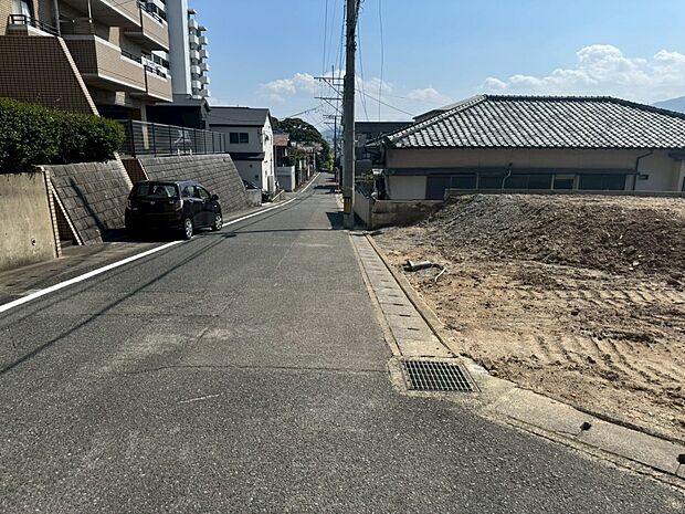 【前面道路含む現地写真】前面道路：東側6ｍ公道