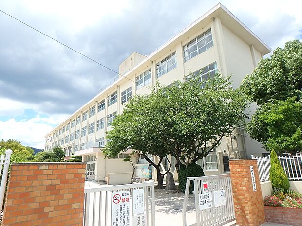 福岡市立弥永西小学校(約800m・徒歩10分)