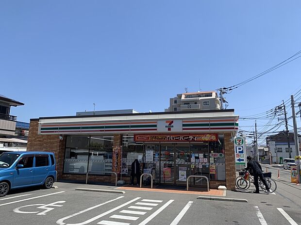 セブン-イレブン 福岡石丸１丁目店（約400m・徒歩5分）