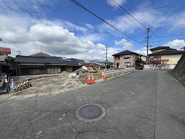 【前面道路含む現地写真】前面道路：南西側6.1ｍ公道
