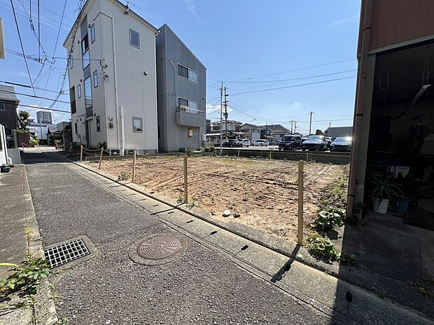 【前面道路含む現地写真】前面道路：東側4ｍ公道