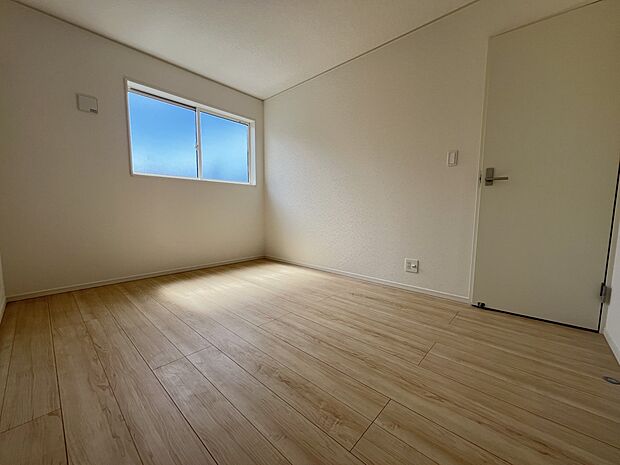 【洋室】洋室6帖　2階には洋室を3部屋ご用意いたしました