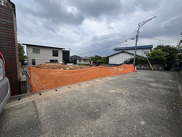 【前面道路含む現地写真】接道：南西側3.9ｍ公道
